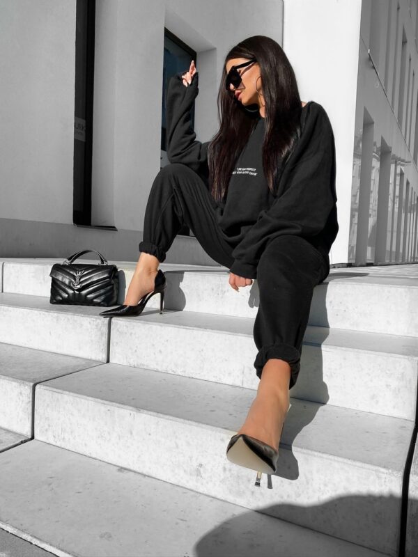 BASIC CREWNECK - BLACK