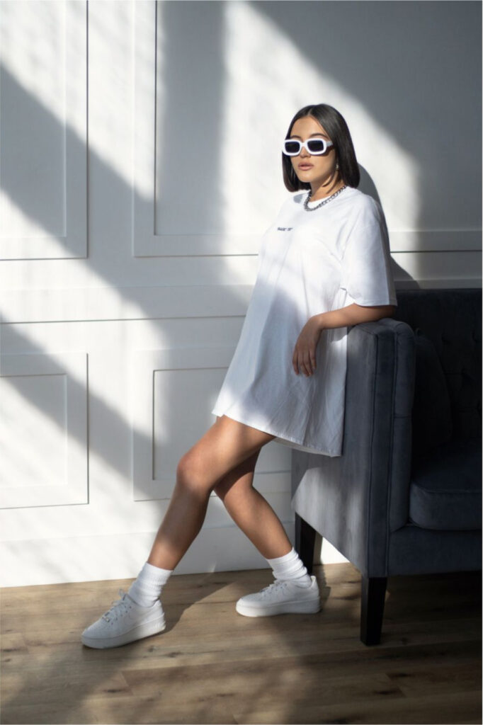 BASIC TEE - WHITE - Image 2