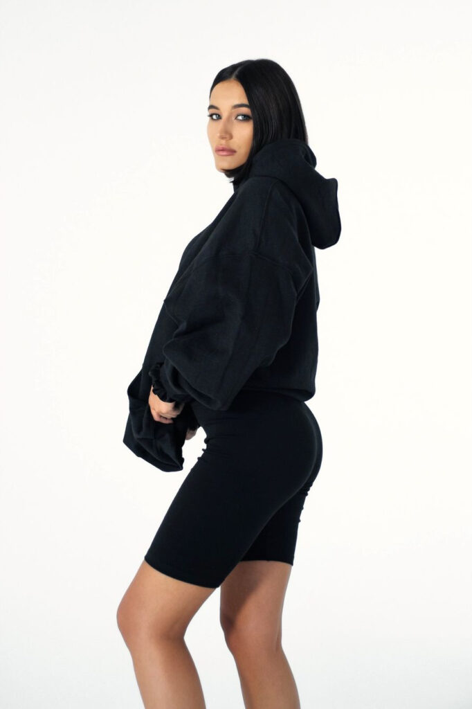 BASIC HOODIE - BLACK - Image 4