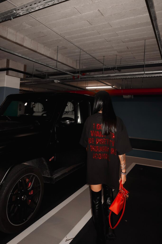 ICONIC TEE - RED - Image 4