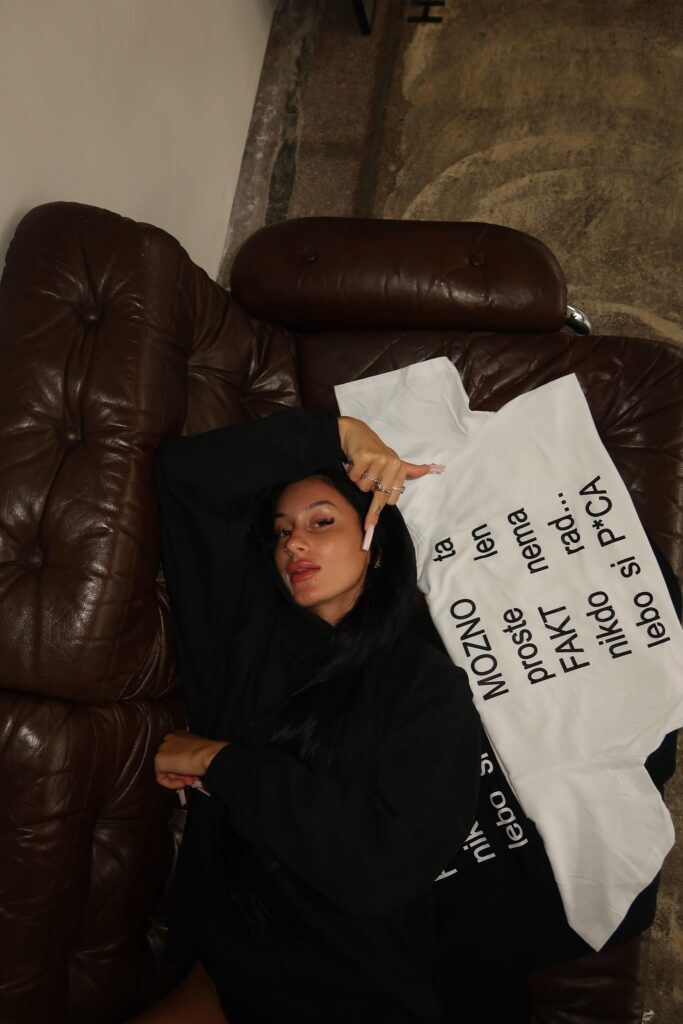 P*** TEE - WHITE - Image 7