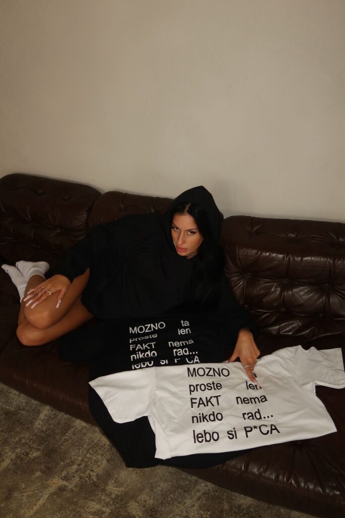 P*** TEE - WHITE - Image 4