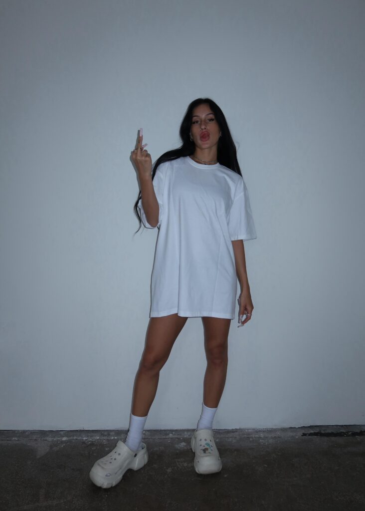 P*** TEE - WHITE - Image 2